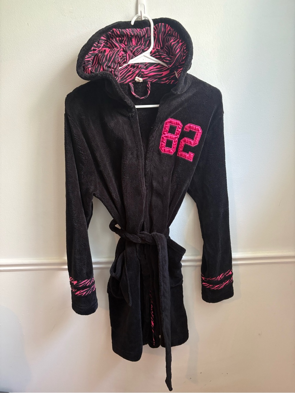 Ardene Black Hooded Robe with Pink Zebra Lining - '82 Applique